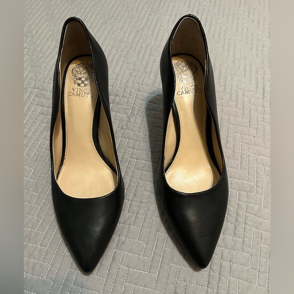 Vince Camuto High Heels Womens 9.5M/39.5 Black Leather Slip On - Picture 3 of 6